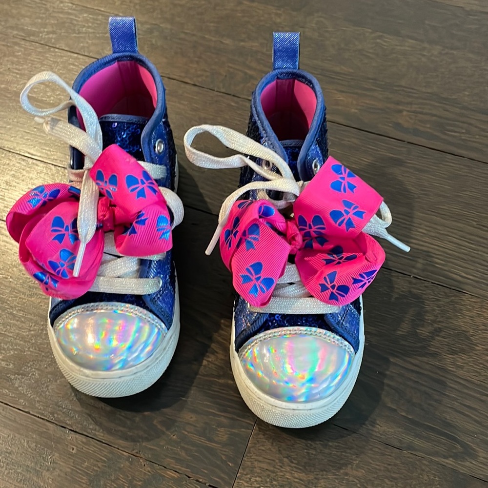 Little girl sneakers
